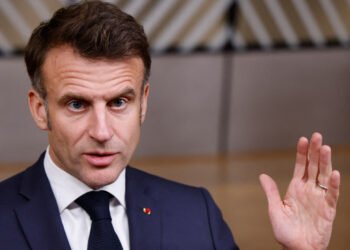 ماکرۆن داوای دانوستانی راستەوخۆی نێوان ئیسرائیل و لوبنان دەکات