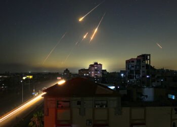 دەنگی 10 تەقینەوە لە ئۆرشەلیم بیسترا