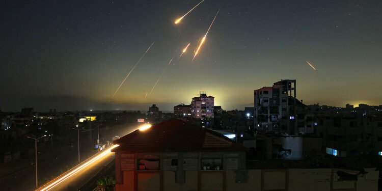 دەنگی 10 تەقینەوە لە ئۆرشەلیم بیسترا