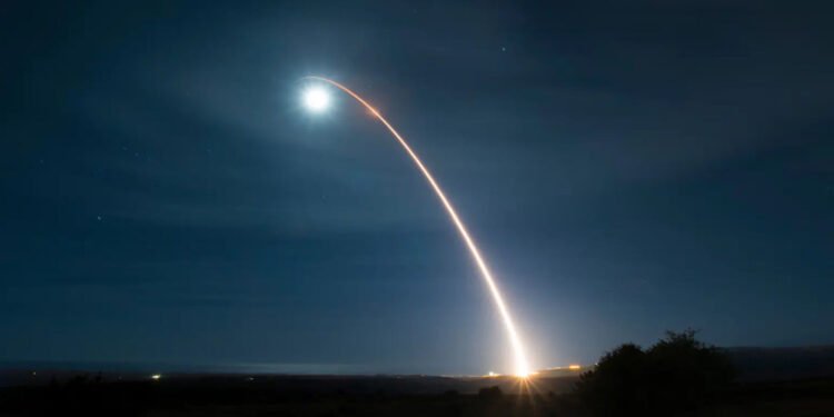 ئێران بە مووشەک و درۆن هێرشی سەر ئیسرائیل و ناوچەکە کرد