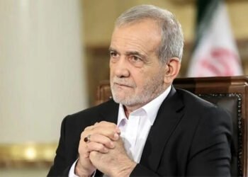 پزیشکیان ستایشی خۆڕاگریی گەلەکەی دەکات: ئەم هەلومەرجە سەختە تێدەپەڕێنین