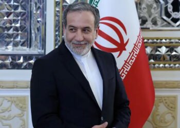 دوای دوو هەفتە لە شەڕ واشنتن دەستی بە پاڕانەوە کردووە