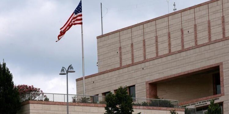 باڵیۆزخانەی ئەمریکا لە بەغدا.. داوا لە هاووڵاتیانی وڵاتەکەی دەکات عێراق جێبهێڵن