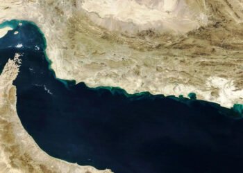 ترەمپ داوا لە وڵاتانی جیهان دەکات کەشتیی جەنگی بۆ پاراستنی گەرووی هورمز بنێرن