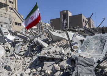 جەنگی دژی ئێران لانی کەم سێ هەفتەی دیکە بەردەوام دەبێت