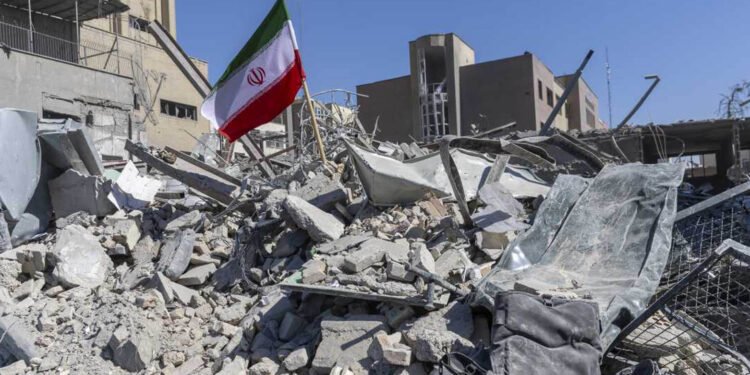 جەنگی دژی ئێران لانی کەم سێ هەفتەی دیکە بەردەوام دەبێت