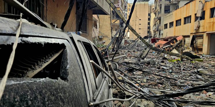 ژمارەی قوربانیانی هێرشەکانی ئیسرائیل بۆ نزیکەی هەزار کەس بەرز بووەتەوە