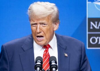 ترەمپ هۆشداریی توند دەداتە ناتۆ و چین