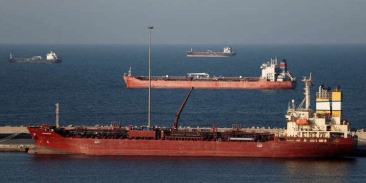 کۆمپانیا گەورەکانی نەوتی ئەمریکا هۆشداری دەدەن لە خراپتربوونی قەیرانی وزە