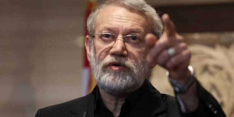 شەوی رابردوو عەلی لاریجانی کرایە ئامانج و ئێرانیش رەتیدەکاتەوە