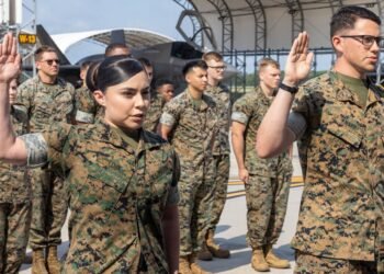 ئەمریکا هێزێکی گەورەی مارێنز رەوانەی رۆژهەڵاتی ناوەڕاست دەکات