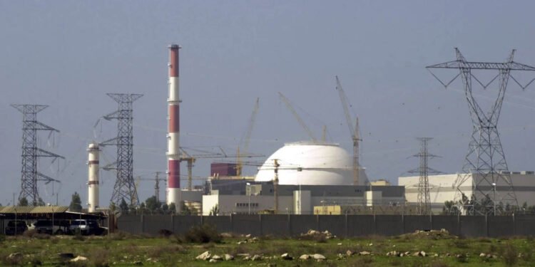 مووشەکێک بەر وێستگەی ئەتۆمیی بوشەهر کەوتووە