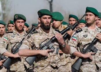 ئێران شەپۆلی 63یەمی هێرشەکانی بۆ سەر دامەزراوە نەوتییەکانی ئەمریکا لە ناوچەکە دەستپێکرد