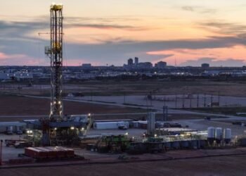 نەوتی برێنت و تێکساس؛ جیاوازیی نرخەکەیان ریکۆردی 11 ساڵی شکاند