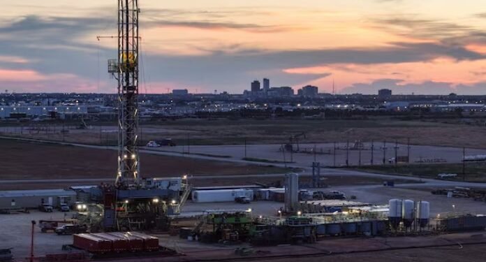 نەوتی برێنت و تێکساس؛ جیاوازیی نرخەکەیان ریکۆردی 11 ساڵی شکاند