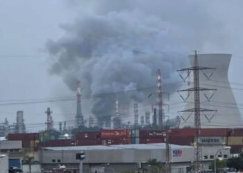 مووشەکەکانی ئێران پاڵاوگەیەکی نەوتیان لە ئیسرائیل پێکا