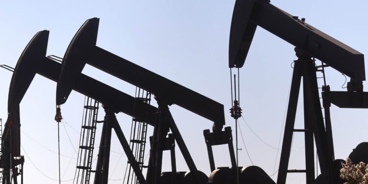 نرخی نەوت بەهۆی بڕیارێکی حكوومەتی عێراقەوە چوار دۆلار بەرز بووەوە