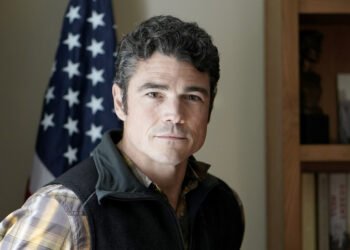 ترەمپ تەنیا دەنگی ئەو بازنە داخراوانەی دەبیست کە داوای جەنگیان دەکرد