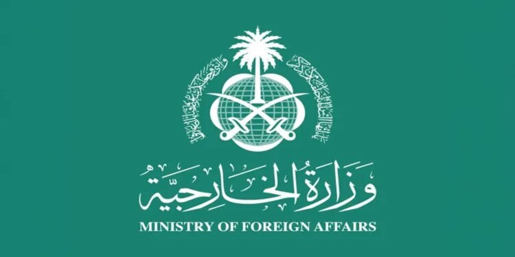 سعوودیە دیپلۆماتکارانی ئێران دەردەکات