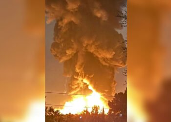 زنجیرەیەک تەقینەوە تاران و دەوروبەری هەژاند