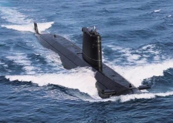 بەریتانیا ژێردەریاییەکی ئەتۆمی رەوانەی دەریای عەرەب دەکات