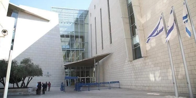 بەهۆی گرژییەکانی ناوچەکە، ئیسرائیل خوێندنی لە سەرجەم قوتابخانەکان راگرت