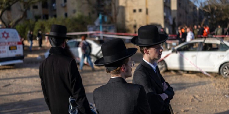 “حەرامکردنی مۆبایلی زیرەک” زیانی گەورەی بە جوولەکە توندڕەوەکانی ئیسرائیل گەیاند