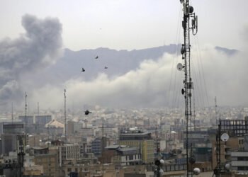 بنکەکانی هەواڵگری و مووشەکی ئێرانمان بۆردوومان کرد