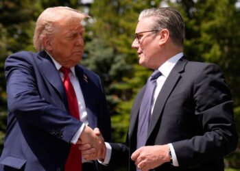 ترەمپ و ستارمەر بارودۆخی رۆژهەڵاتی ناوەڕاست و پرسی ئاسایشی وزەیان تاوتوێ کرد