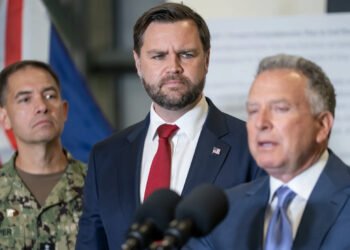 ئەمریکا و وڵاتانی نێوەندگیر چاوەڕێی وەڵامی ئێران دەکەن