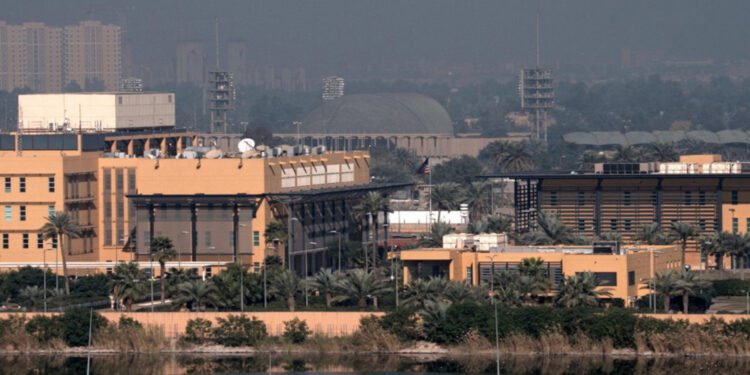 باڵیۆزخانەی ئەمریکا لە بەغدا هۆشداری بە هاووڵاتییانی دەدات