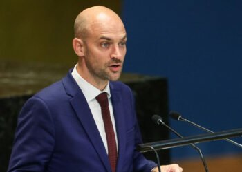 فەرەنسا هاوپەیمانییەکی نێودەوڵەتی بۆ پاراستنی گەرووی هورمز پێکدەهێنێت