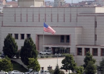 زانیاریمان هەیە ئێران دەیەوێت هاووڵاتییانمان لە سووریا بکاتە ئامانج