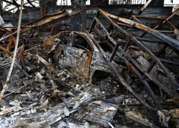 لە چەند رۆژی داهاتوودا پیشەسازیی سەربازیی ئێران بە تەواوی پەک دەخەین