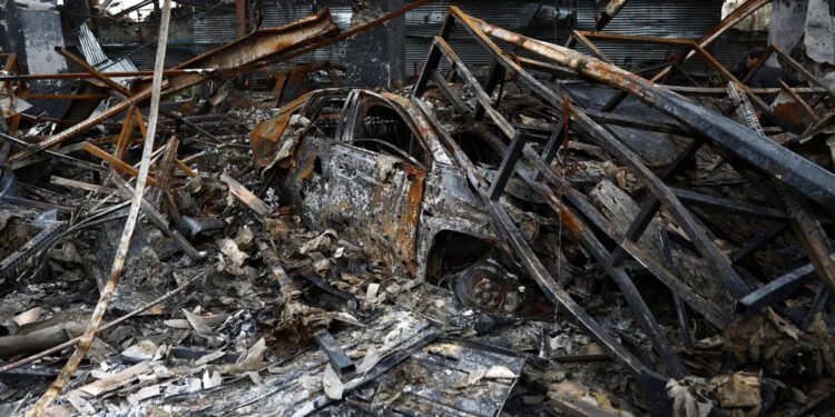 لە چەند رۆژی داهاتوودا پیشەسازیی سەربازیی ئێران بە تەواوی پەک دەخەین