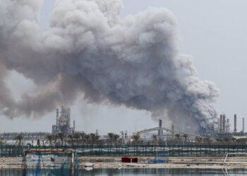 سعودیە تێکشکاندنی پێنج موشەکی بالیستی و چەندین درۆنی ئێرانی راگەیاند