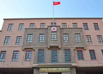 مووشەکێکی بالیستی کە لە ئێرانەوە ئاراستە کرابوو تێکشکێندرا