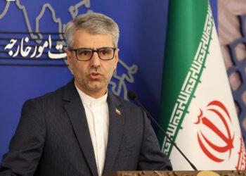 ئەمریکا لە ڕێگەی پاکستانەوە داوای دانوستانی لێ کردووین