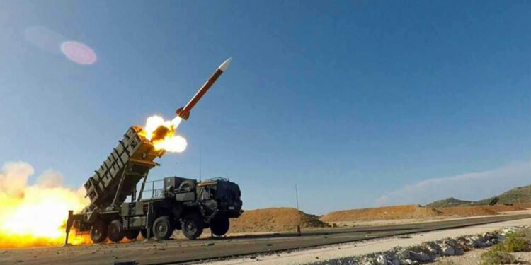 مووشەکێکی ئێرانمان تێکشکاند کە ئاڕاستەی خاکی تورکیا کرابوو