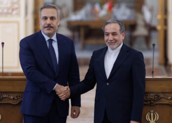 پابەندی بنەماکانی دراوسێیەتیی باش و پاراستنی یەکپارچەیی خاکی تورکیاین