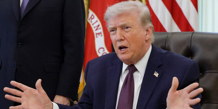 ترەمپ: بەمزووانە ئێران جێدەهێڵین