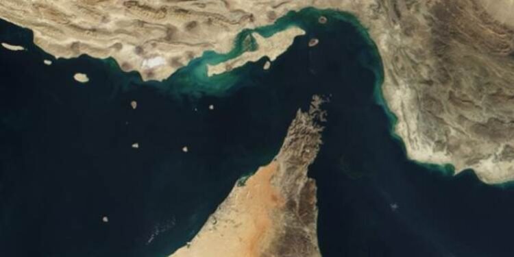 مەرجی ئێران بۆ تێپەڕبوونی کەشتییەکان بە تەنگەی…