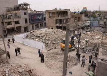 هێرشەکانی ئەمریکا و ئیسرائیل لەسەر تاران چڕ کراون…