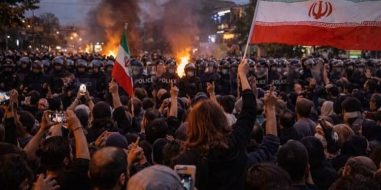 ئێران سێ کەسی بە تۆمەتی کوشتنی پۆلیس لە…