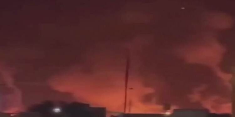 قایمقامی بەندەر لەنگە: لە هێرشێکدا 16 کەشتیی…