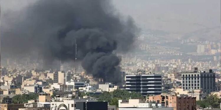 دەنگی چەند تەقینەوەیەک لە تاران بیستران