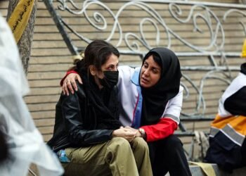 فریاکەوتنی ئێران: بەهۆی هێرشەکانەوە نزیکەی 450 ژن…