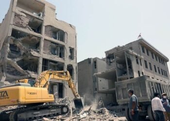 پەروەردەی ئێران: لە 28ی شوباتەوە 230 قوتابی و…