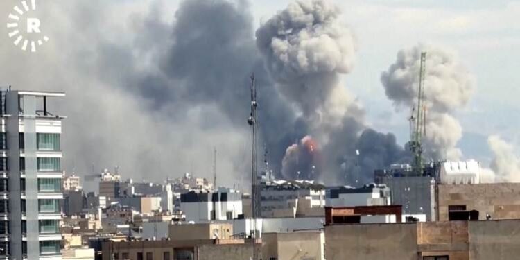 بەهۆی بۆردوومانەکانەوە 12 نەخۆشخانەی ئێران…