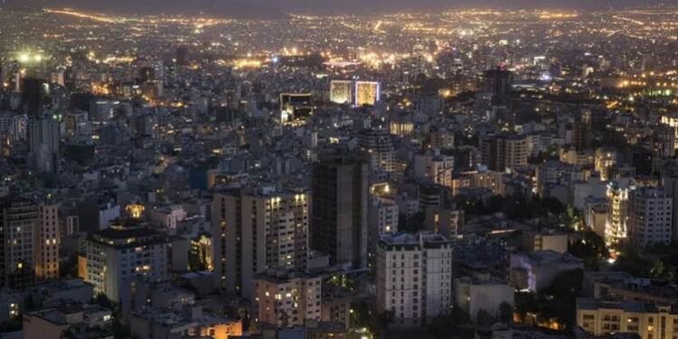 میدیای ئێران: کارەبای شارەکانمان ئاسایی بووەوە